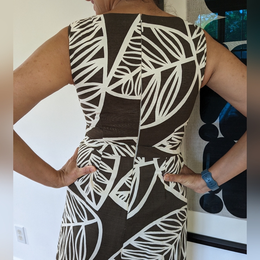 Bold Pattern Brown and white dress Sz 8 - Picture 7 of 12